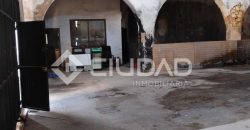 Nave con uso de de bodega en Barrio Alto