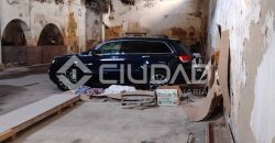 Nave con uso de de bodega en Barrio Alto