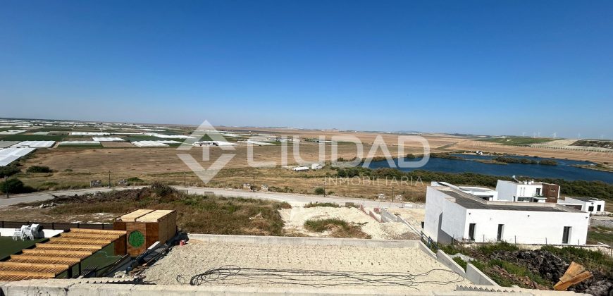 Terreno urbano en Martín Miguel con construcción a terminar