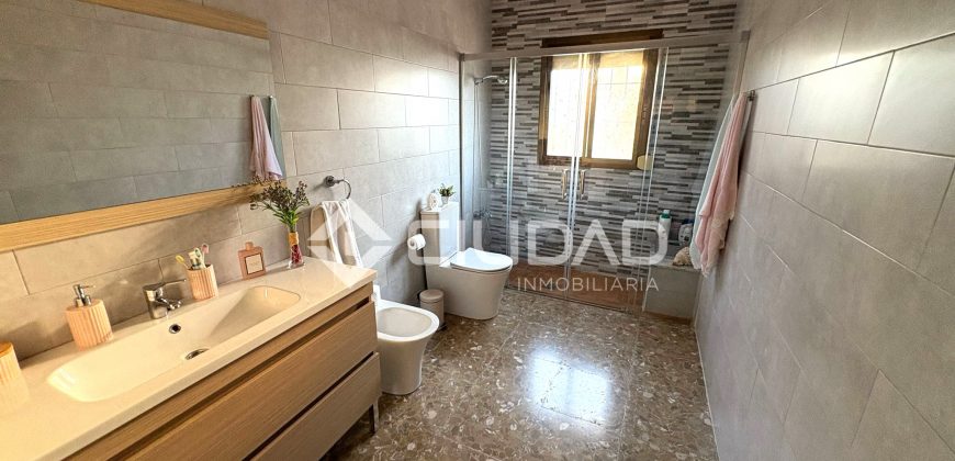 Casa rústica hipotecable en Cam. San Jerónimo