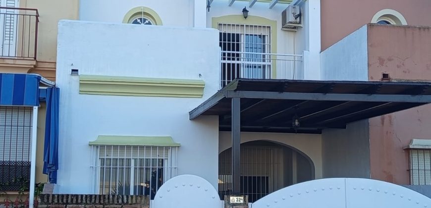 Encantadora casa con Porche y Patio Privado en calle Goya! Morón de la Frontera.