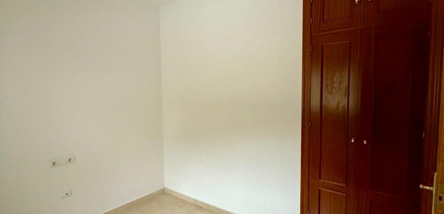 Encantadora casa con Porche y Patio Privado en calle Goya! Morón de la Frontera.