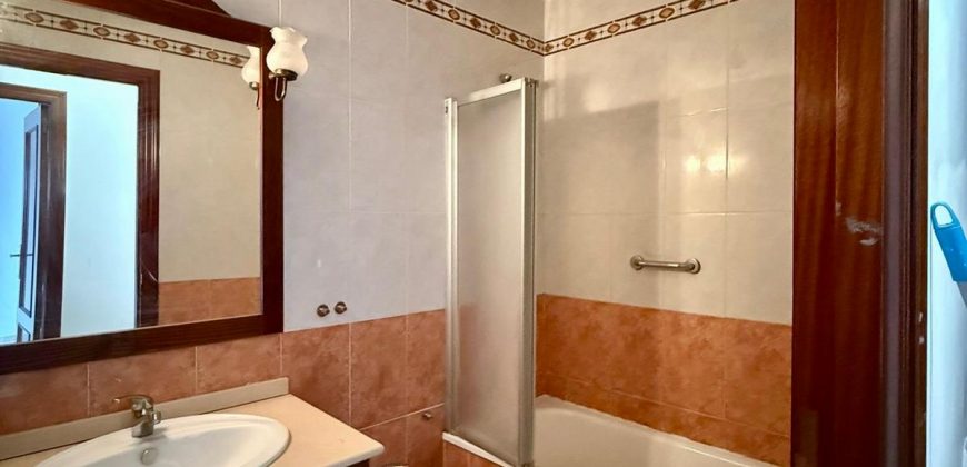 Encantadora casa con Porche y Patio Privado en calle Goya! Morón de la Frontera.