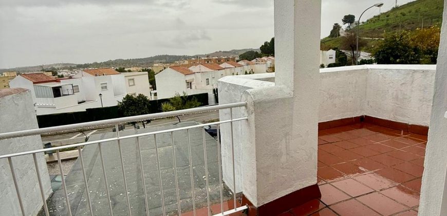 Encantadora casa con Porche y Patio Privado en calle Goya! Morón de la Frontera.