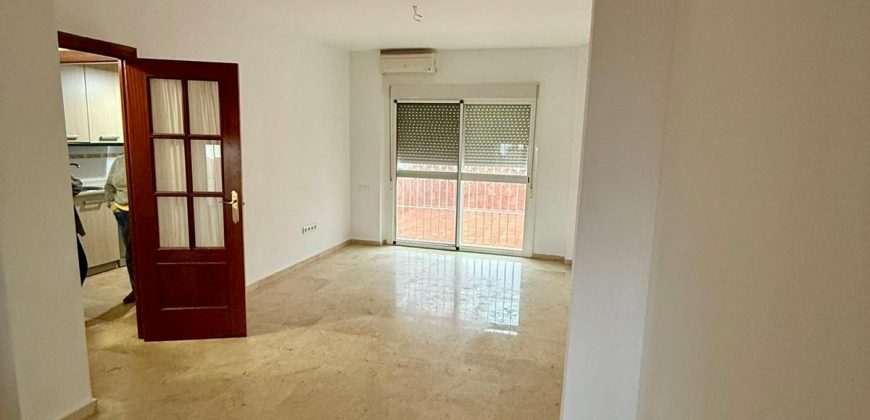 Encantadora casa con Porche y Patio Privado en calle Goya! Morón de la Frontera.