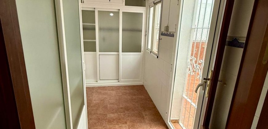 Encantadora casa con Porche y Patio Privado en calle Goya! Morón de la Frontera.