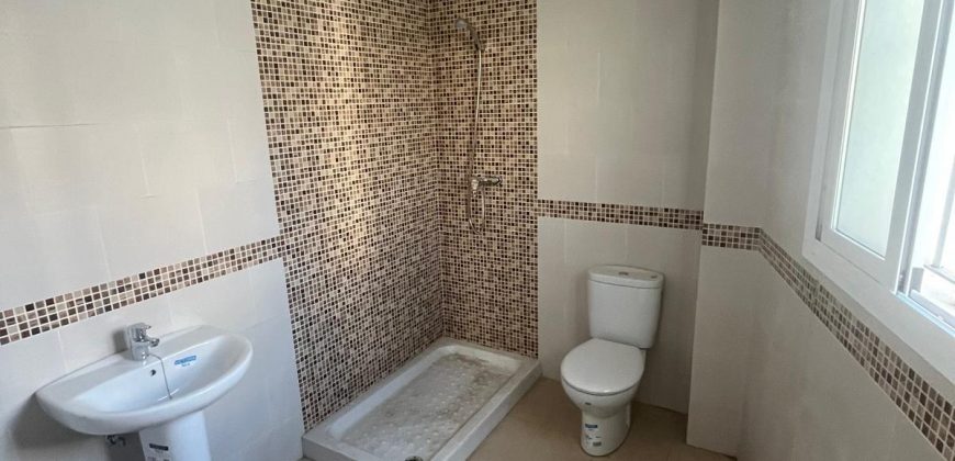 AMPLIO PISO EN CALLE ARRECIFE !! MORON DE LA FRONTERA.