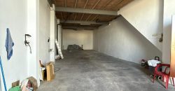 Amplia Propiedad con Cochera en calle Jaboneria.- Morón de la Frontera.