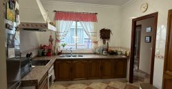 Amplia Propiedad con Cochera en calle Jaboneria.- Morón de la Frontera.