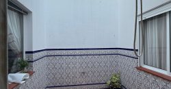 Amplia Propiedad con Cochera en calle Jaboneria.- Morón de la Frontera.