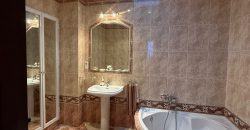 Amplia Propiedad con Cochera en calle Jaboneria.- Morón de la Frontera.