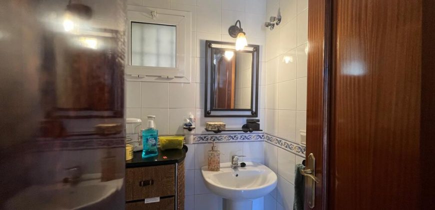 CHALET ADOSADO EN VENTA EN HUÉVAR DEL ALJARAFE.