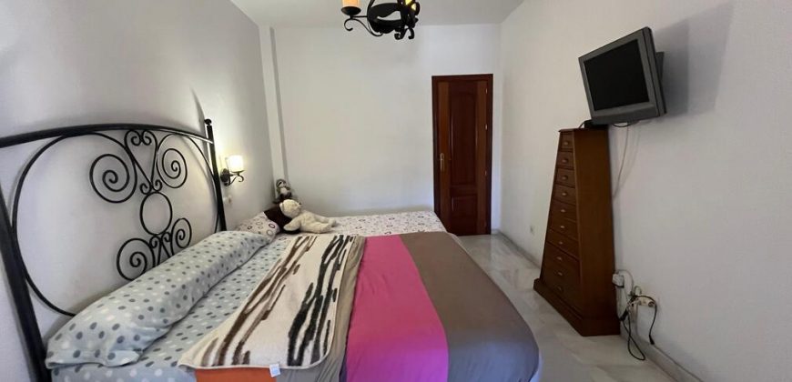 CHALET ADOSADO EN VENTA EN HUÉVAR DEL ALJARAFE.