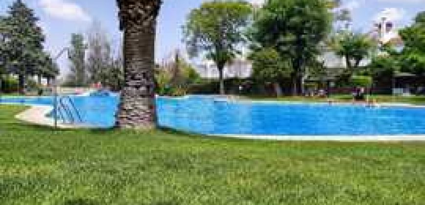 VENTA DE ADOSADO EN URBANIZACIÓN ALJARASOL (MAIRENA DEL ALJARAFE).