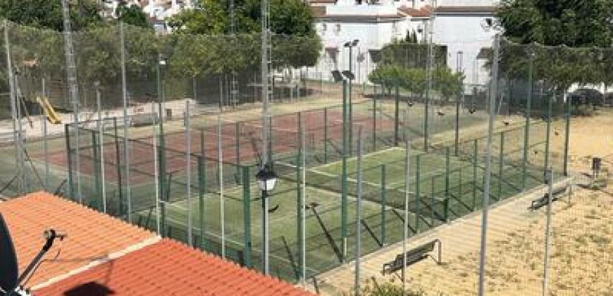 VENTA DE ADOSADO EN URBANIZACIÓN ALJARASOL (MAIRENA DEL ALJARAFE).