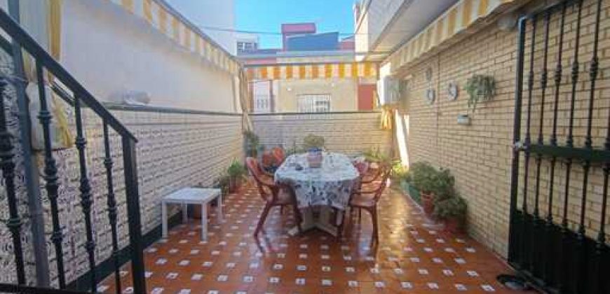 Venta de Chalet Adosado en Mairena del Aljarafe (Lepanto)