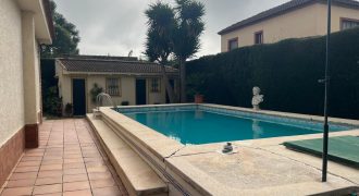 Venta de Chalet Independiente en Palomares del Río.