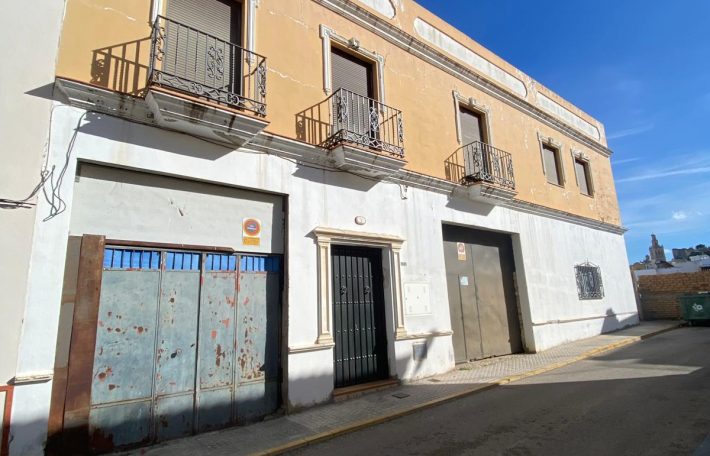 Impresionante Casa de Diseño en calle Rio Tormes ! Morón de la Frontera