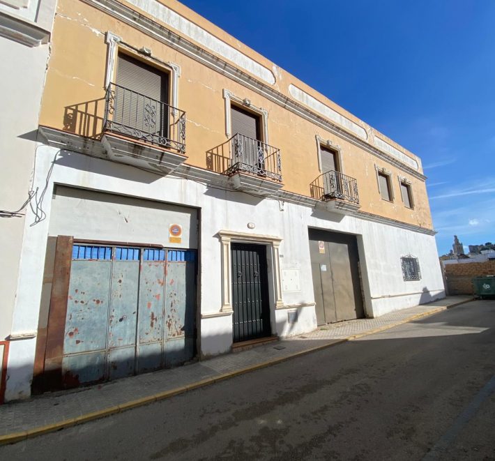 Impresionante Casa de Diseño en calle Rio Tormes ! Morón de la Frontera