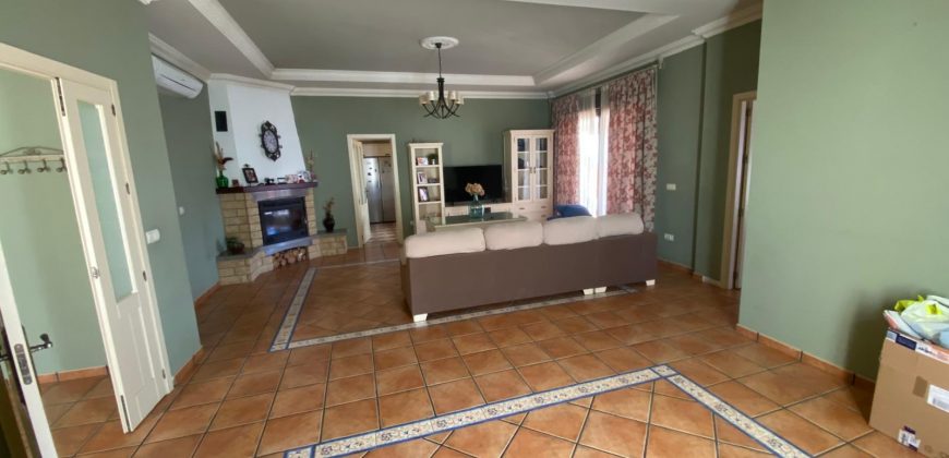 Impresionante Casa de Diseño en calle Rio Tormes ! Morón de la Frontera