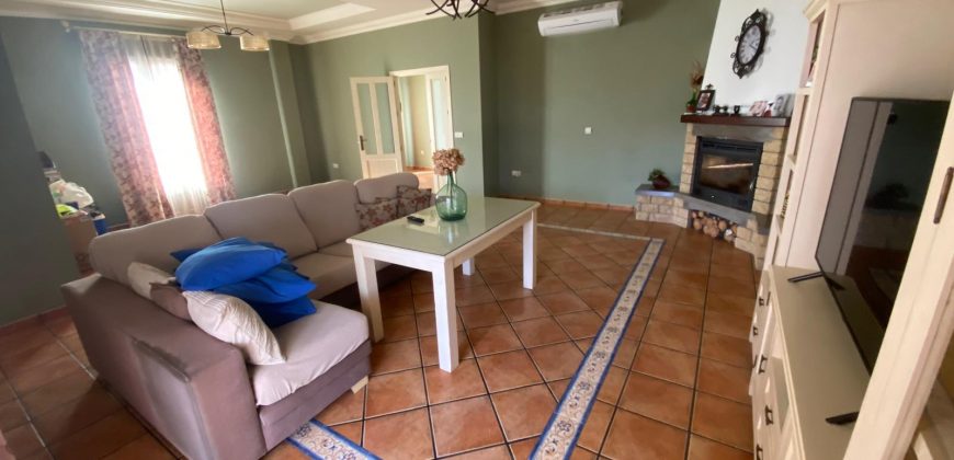 Impresionante Casa de Diseño en calle Rio Tormes ! Morón de la Frontera