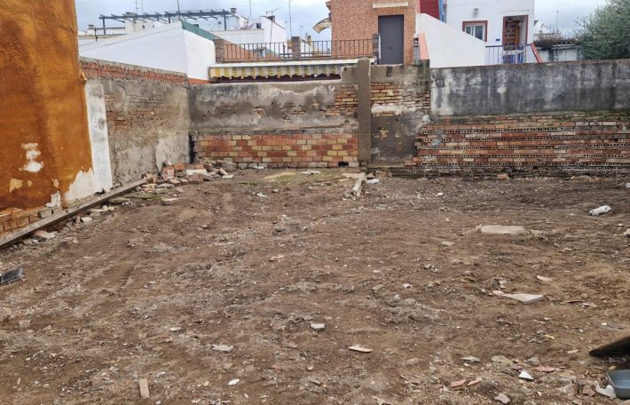 Terreno en venta en Calle Bormujos, Camas