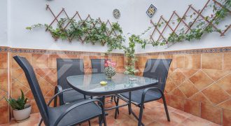 Espectacular vivienda de 4 plantas en venta – Zona de la Bulevar, Lebrija