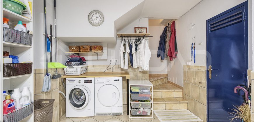 Espectacular vivienda de 4 plantas en venta – Zona de la Bulevar, Lebrija