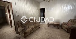 Casa independiente de 2 plantas y con cochera — Zona La Silera, pleno centro de Lebrija.