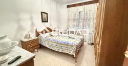 ADOSADO EN LA ZONA DEL RECREO – LEBRIJA