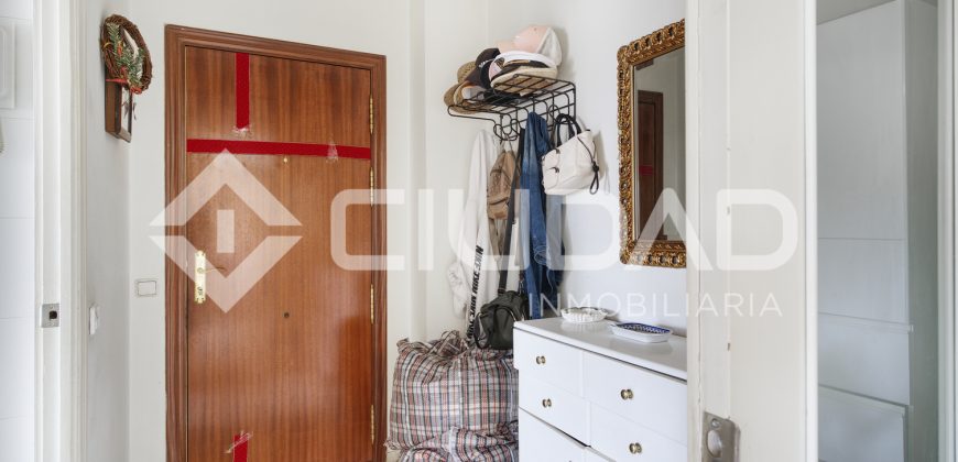 ¡Piso espectacular en Tomares, junto al Instituto Néstor Almendros!