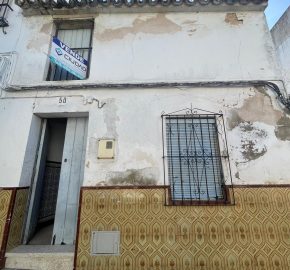 MAGNIFICA VIVIENDA EN CALLE MIRAFLORES