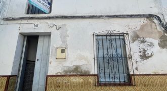 MAGNIFICA VIVIENDA EN CALLE MIRAFLORES