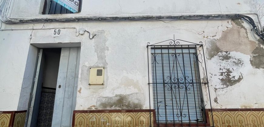 MAGNIFICA VIVIENDA EN CALLE MIRAFLORES