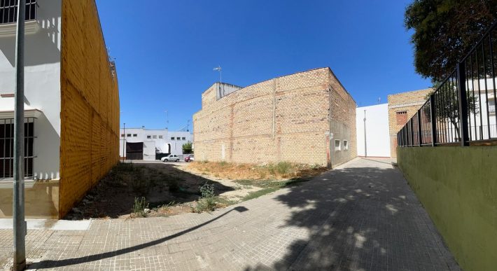 MJAGNIFICO SOLAR EN CALLE ALAMEÑO