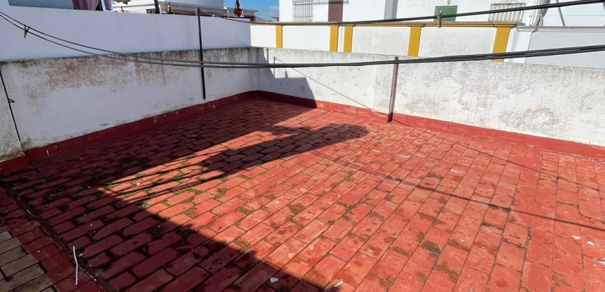 MAGNIFICA CASA EN CALLE CASTELAR