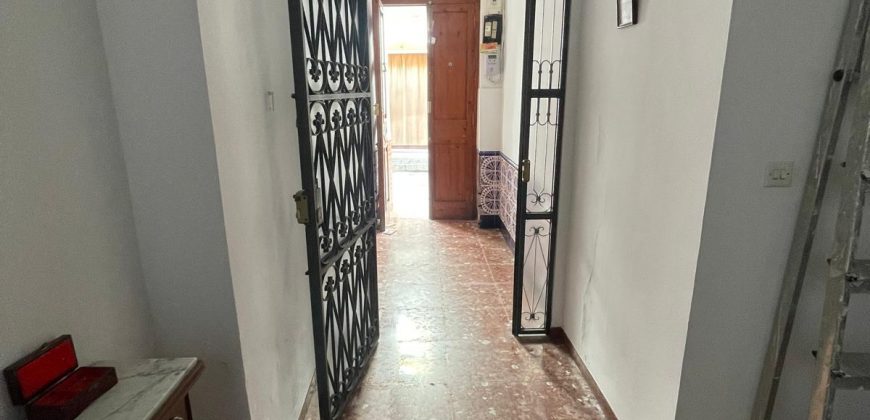 MAGNIFICA CASA EN CALLE CASTELAR