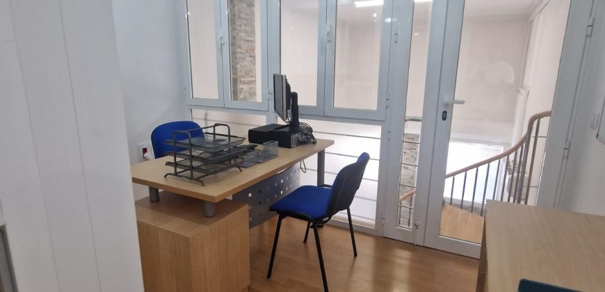 Se vende local con cambio a apartamento vacacional en San Juan – Barrio Alto.