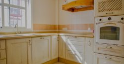 EXCLUSIVO CHALET EN VENTA EN PLENO CORAZÓN DE CAMAS