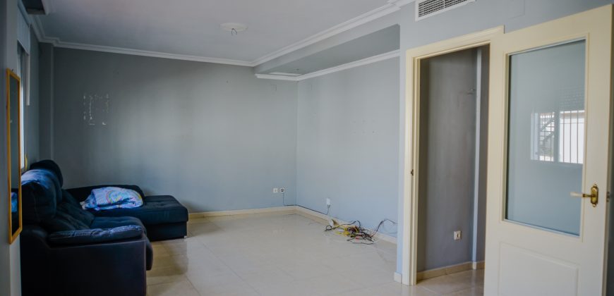 EXCLUSIVO CHALET EN VENTA EN PLENO CORAZÓN DE CAMAS