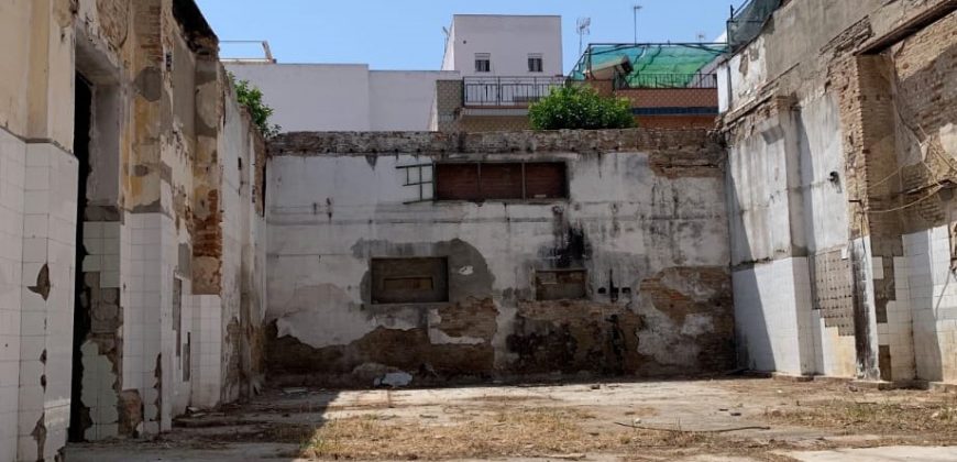 Terreno en venta en el centro de San Juan de Aznalfarache, Barrio Alto.