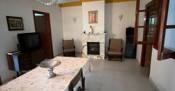 CASA CON COCHERA EN FUENTES DE ANDALUCIA.