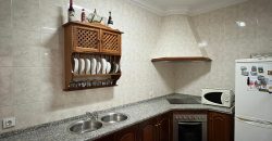 CASA CON COCHERA EN FUENTES DE ANDALUCIA.