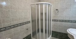 CASA CON COCHERA EN FUENTES DE ANDALUCIA.