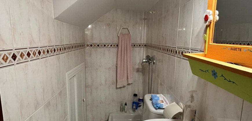 CASA EN BARRIO LA GUITA.