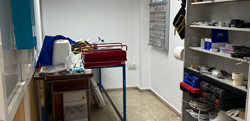 NAVE EN CARRETERA DE CARMONA.