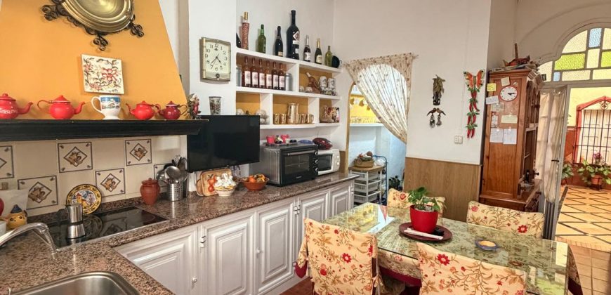 CASA SEÑORIAL EN CALLE ESPIRITU SANTO!