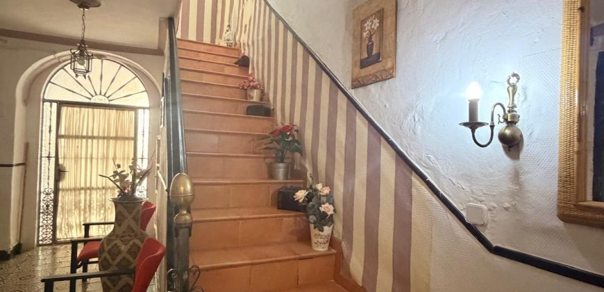 CASA SEÑORIAL EN CALLE ESPIRITU SANTO!