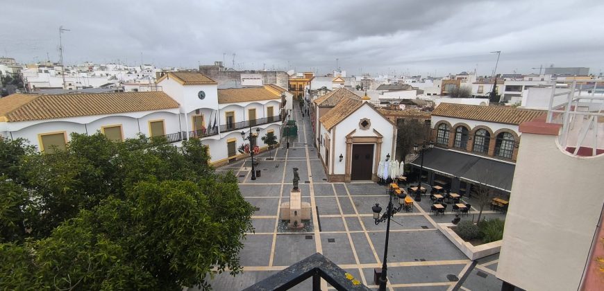 PISO INDEPENDIENTE EN SEGUNDA PLANTA EN EL CENTRO.