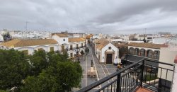 PISO INDEPENDIENTE EN SEGUNDA PLANTA EN EL CENTRO.